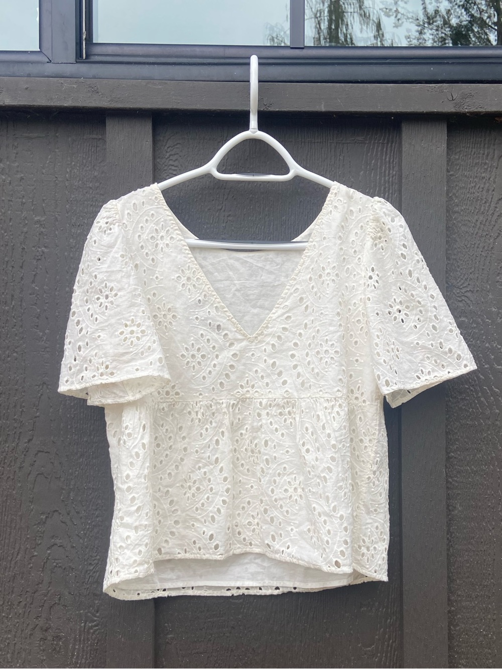 Women's Cream Eyelet V-Neck Short Sleeve Top